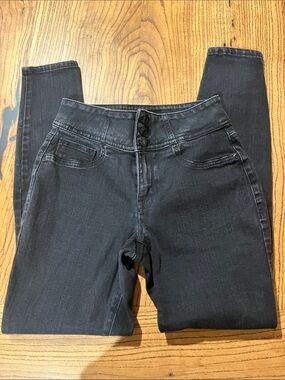 Maurices Black High-Rise Jeggings with Triple Button. Small/reg.